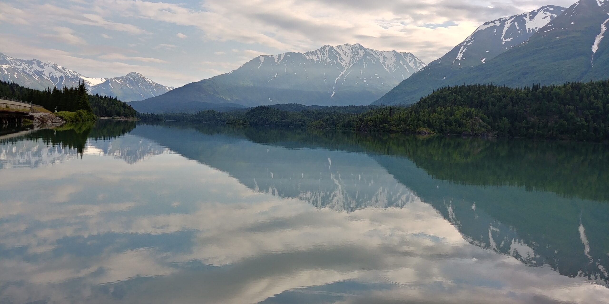 Alaska-mountains-roadtrip