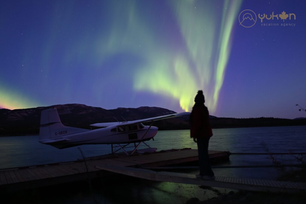 northern-lights-lake-fall-season-autumn